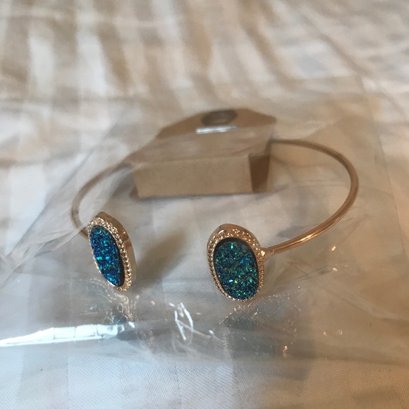 Blue Druzy bracelet - Picture 3 of 3